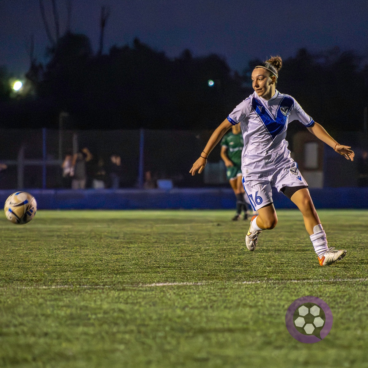 Velez vs Sarmiento - Fecha 2 PRIMERA B TORNEO 2026 - 19/04/2026 - Foto 16
